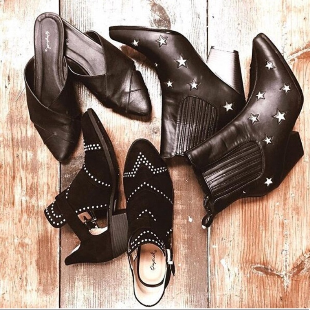 ❤️ Black studded cutout ankle bootie 2 LEFT! - Picture 5 of 7